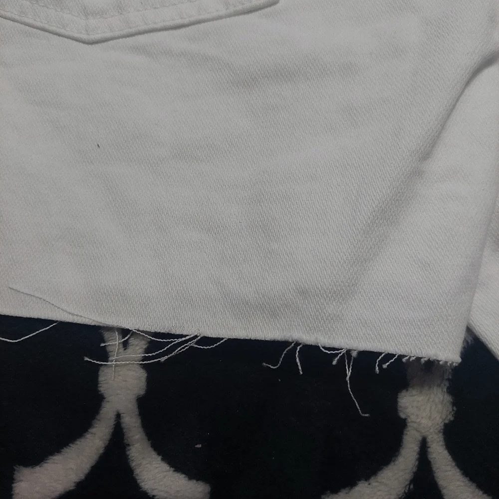 Nwt universal thread white Denim boyfriend shorts‎ size 12R